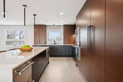 4652 Nine Oaks Circle, Bloomington, MN 55437 - Photo 11