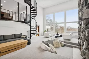 4652 9 Oaks Cir, Bloomington, MN 55437 - Photo 3