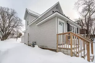 313 3rd St SE, Pelican Rapids, MN 56572 - Photo 5