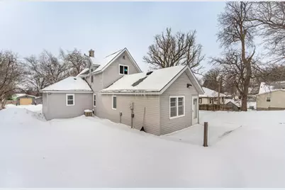 313 3rd Street SE, Pelican Rapids, MN 56572 - Photo 7