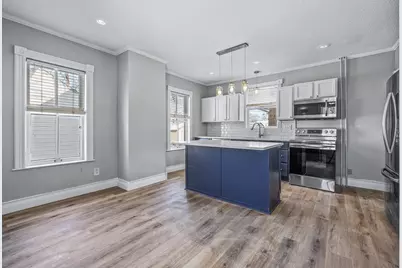 811 Watson Avenue, Saint Paul, MN 55102 - Photo 1