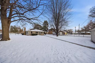 4711 Lakeland Avenue N, Crystal, MN 55429 - Photo 39