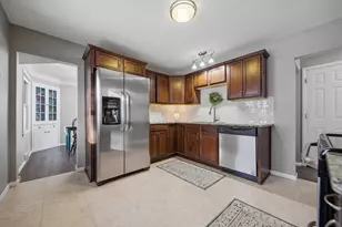 4711 Lakeland Ave N, Crystal, MN 55429 - Photo 15