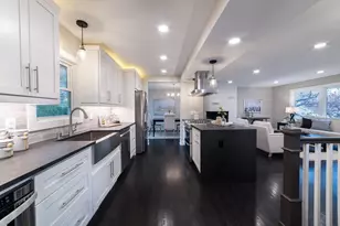 4201 Dunberry Ln, Edina, MN 55435 - Photo 3