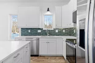 425 W 8th St, New Richmond, WI 54017 - Photo 5