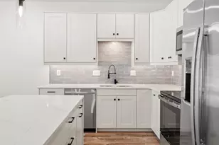 425 W 8th St, New Richmond, WI 54017 - Photo 3