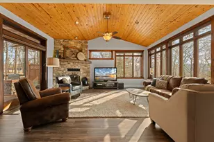 1120 Glendale Hills Dr NE, Rochester, MN 55906 - Photo 3