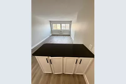 1800 Lasalle Avenue #302, Minneapolis, MN 55403 - Photo 9