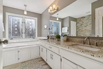 13850 Pennock Avenue, Apple Valley, MN 55124 - Photo 31