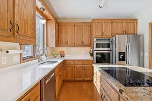 13850 Pennock Ave, Apple Valley, MN 55124 - Photo 21