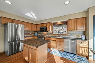 7625 Teal Rd, Woodbury, MN 55125 - Photo 13