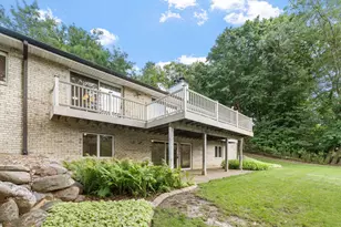 481 Peavey Ln, Wayzata, MN 55391 - Photo 13