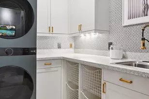 1620 Kenwood Pkwy, Minneapolis, MN 55405 - Photo 59