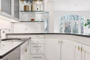 1620 Kenwood Pkwy, Minneapolis, MN 55405 - Photo 15