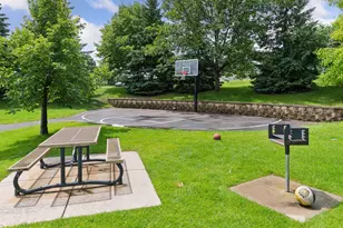 7703 Vasserman Pl, Chanhassen, MN 55317 - Photo 33