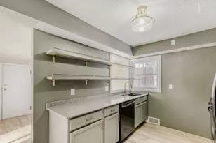 124 King St W, Saint Paul, MN 55107 - Photo 9