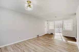 124 King St W, Saint Paul, MN 55107 - Photo 7