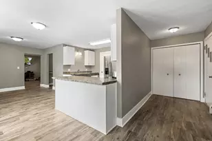 110 Mill St W, Winthrop, MN 55396 - Photo 3