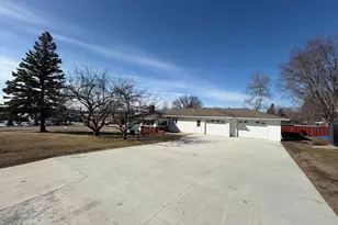 420 James St, Detroit Lakes, MN 56501 - Photo 3