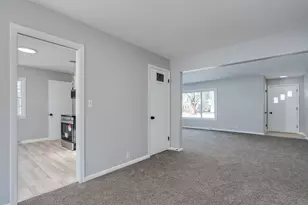 513 Blue Earth St, Mankato, MN 56001 - Photo 13