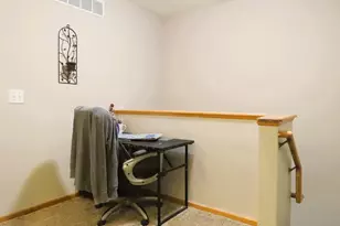 2755 Meadow Brook Dr, Woodbury, MN 55125 - Photo 13