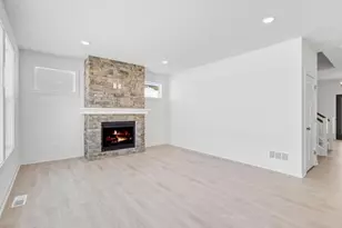 1517 Creekwood Dr, New Richmond, WI 54017 - Photo 13