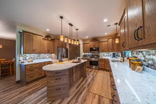 626 Lake Forest Cir, Detroit Lakes, MN 56501 - Photo 9