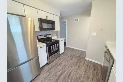 6508 47th Avenue N, Crystal, MN 55428 - Photo 5