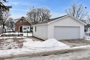 358 E Wabasha (7th) St, Winona, MN 55987 - Photo 21