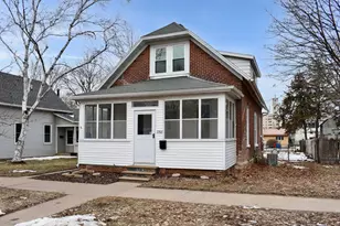 358 E Wabasha (7th) St, Winona, MN 55987 - Photo 1