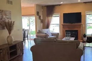 327 Naegele Ave, Columbia Heights, MN 55421 - Photo 5