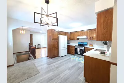 6801 Toledo Avenue N, Brooklyn Center, MN 55429 - Photo 13