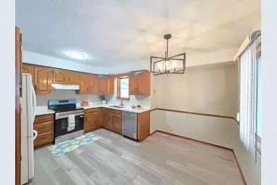 6801 Toledo Avenue N, Brooklyn Center, MN 55429 - Photo 11