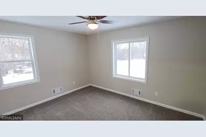 515 Central Drive E, Braham, MN 55006 - Photo 17