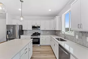 1125 Legacy Pkwy, New Richmond, WI 54017 - Photo 7