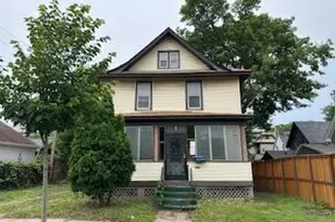 291 Fisk St, Saint Paul, MN 55104 - Photo 1