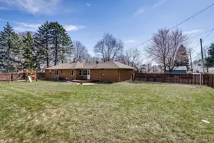 1345 Berkeley Ave, Saint Paul, MN 55105 - Photo 15