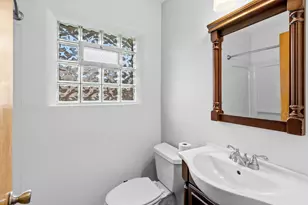 1345 Berkeley Ave, Saint Paul, MN 55105 - Photo 11