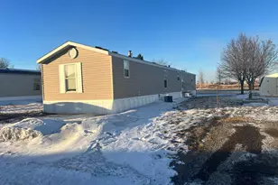 2004 Round Table Rd, North Mankato, MN 56003 - Photo 1