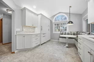 1202 41st Ave N, Fargo, ND 58102 - Photo 7