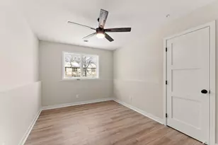 2446 County Rd D West, Roseville, MN 55112 - Photo 27