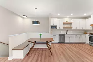 2446 County Rd D West, Roseville, MN 55112 - Photo 11