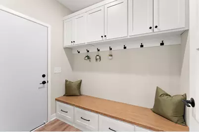 2446 County Road D W, Roseville, MN 55112 - Photo 9