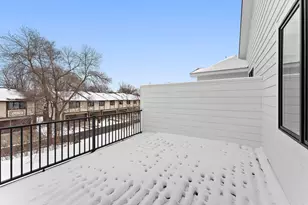 2450 County Rd D West, Roseville, MN 55112 - Photo 45