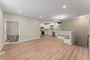 2452 County Rd D West, Roseville, MN 55112 - Photo 5