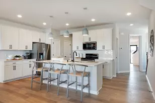 9252 Larimar Trl, Eden Prairie, MN 55347 - Photo 3