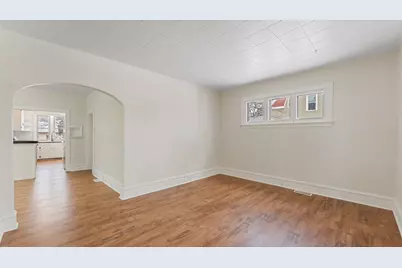 417 Becker Avenue SE, Willmar, MN 56201 - Photo 5