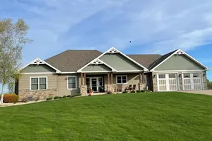 225 Alaina Pl NE, Sauk Rapids, MN 56379 - Photo 3