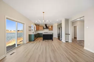 17965 Hidden Creek Trl, Lakeville, MN 55044 - Photo 9