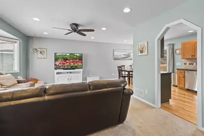 5462 Kalenda Drive NE, Albertville, MN 55301 - Photo 7